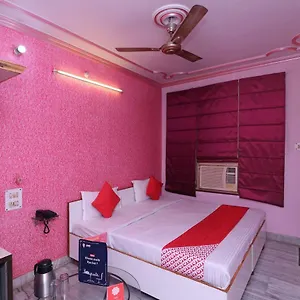 Hotel Oyo 16610 Shri Ram International